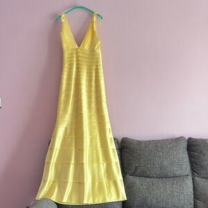 BCBG Max Azria Elegant Yellow Evening Gown Size 12